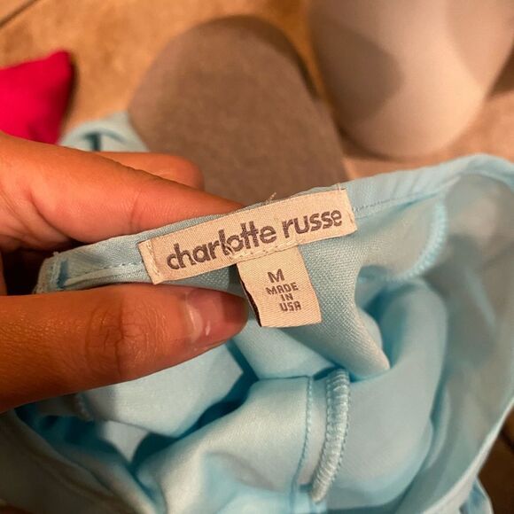 Woman’s blouse  - Picture 3 of 3